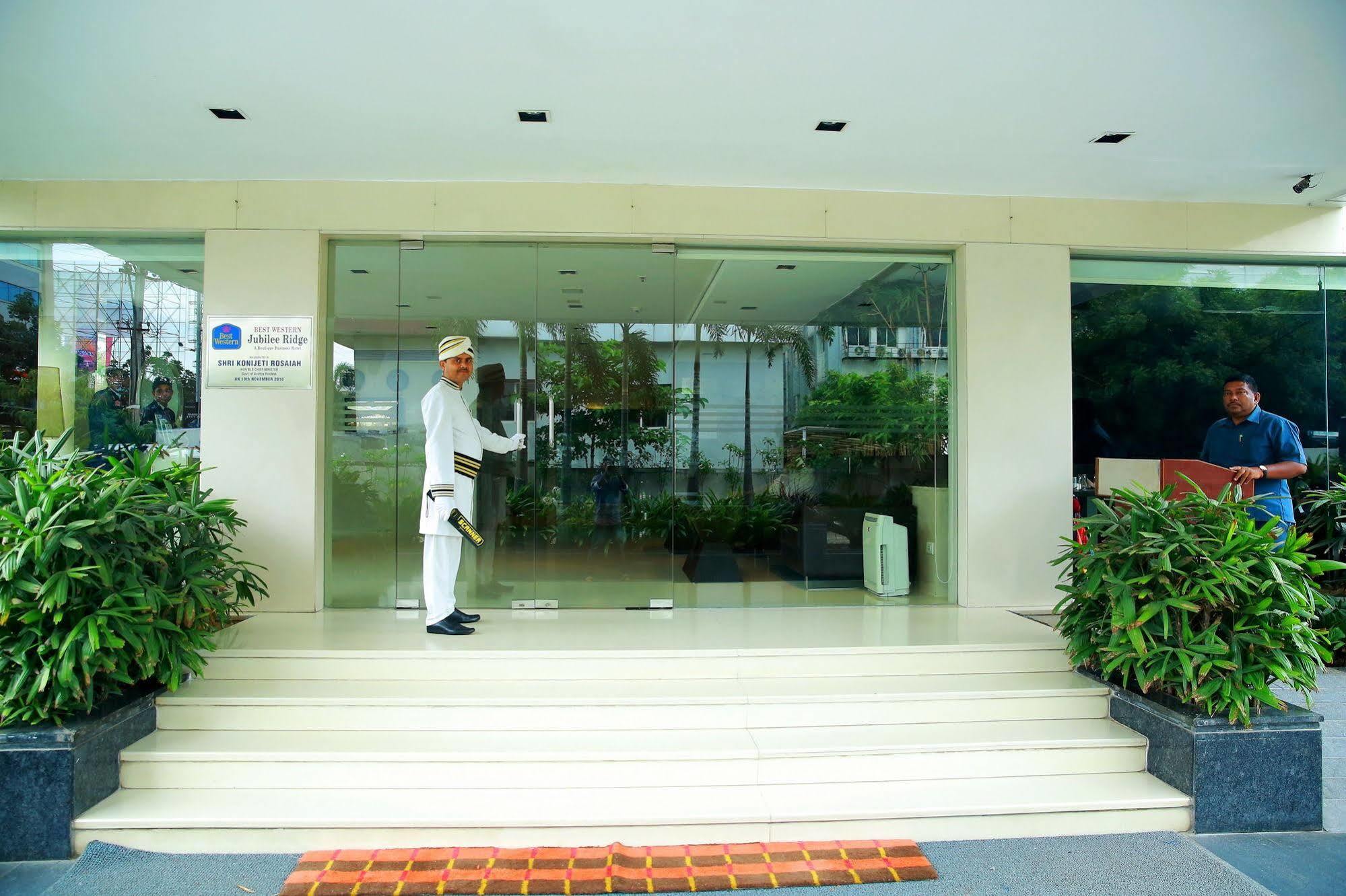 Best Western Jubilee Ridge Hyderabad Luaran gambar